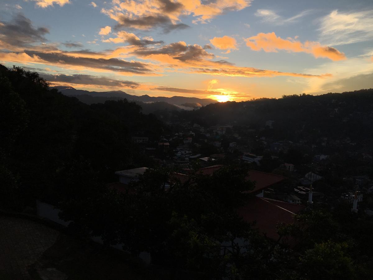 Sesatha Kandy Apartment Exterior photo