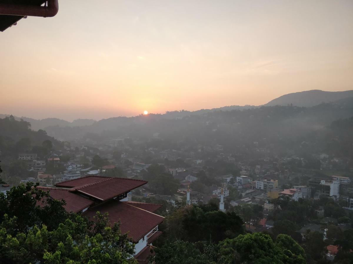 Sesatha Kandy Apartment Exterior photo