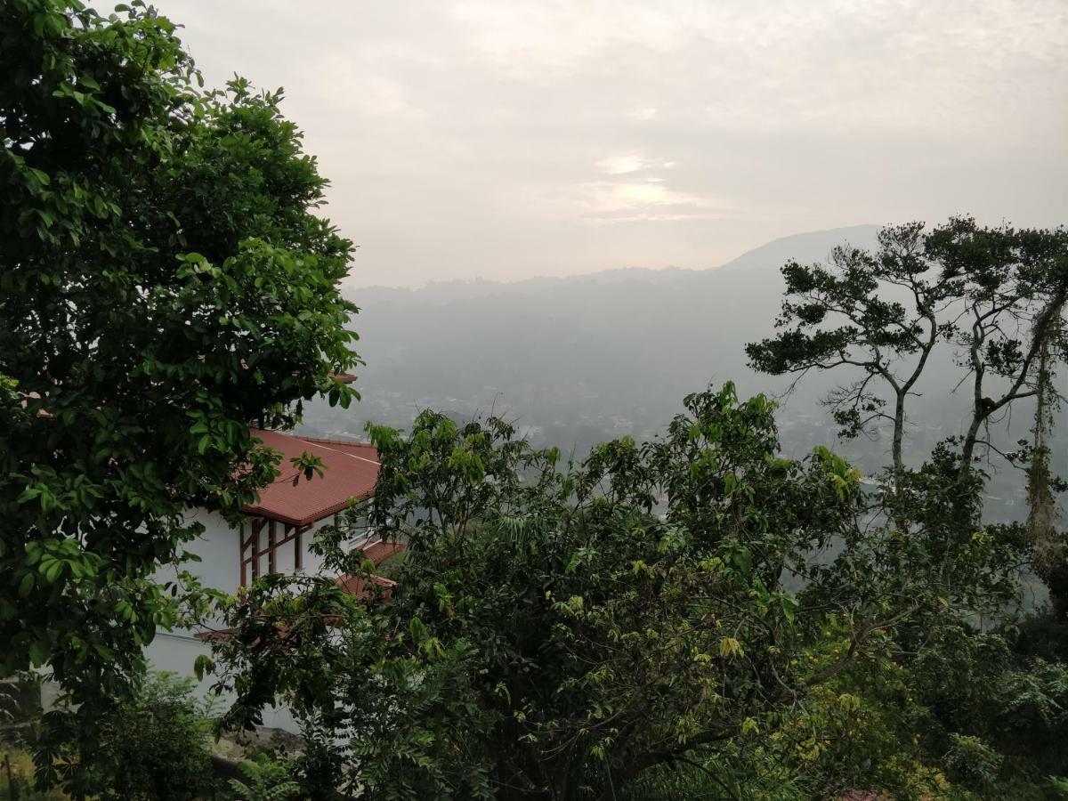 Sesatha Kandy Apartment Exterior photo